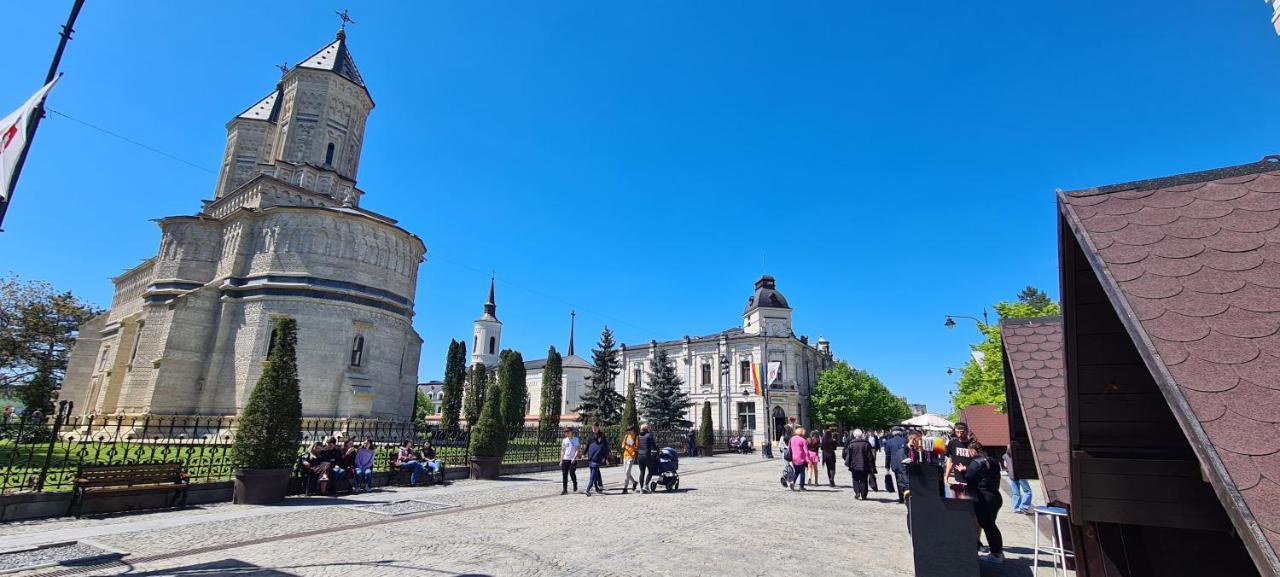 Genesis - Iasi City Center Extérieur photo
